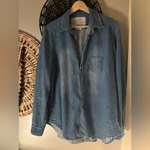 Frank & Eileen Blue Button Down Shirt